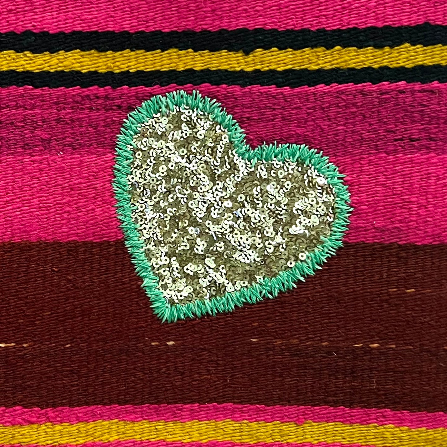 Maxi Heart Clutch