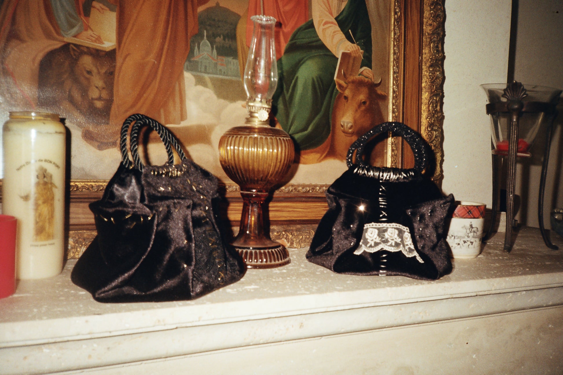 Mini black velvet lace bag handmade in Turkey by Esra Kayıra