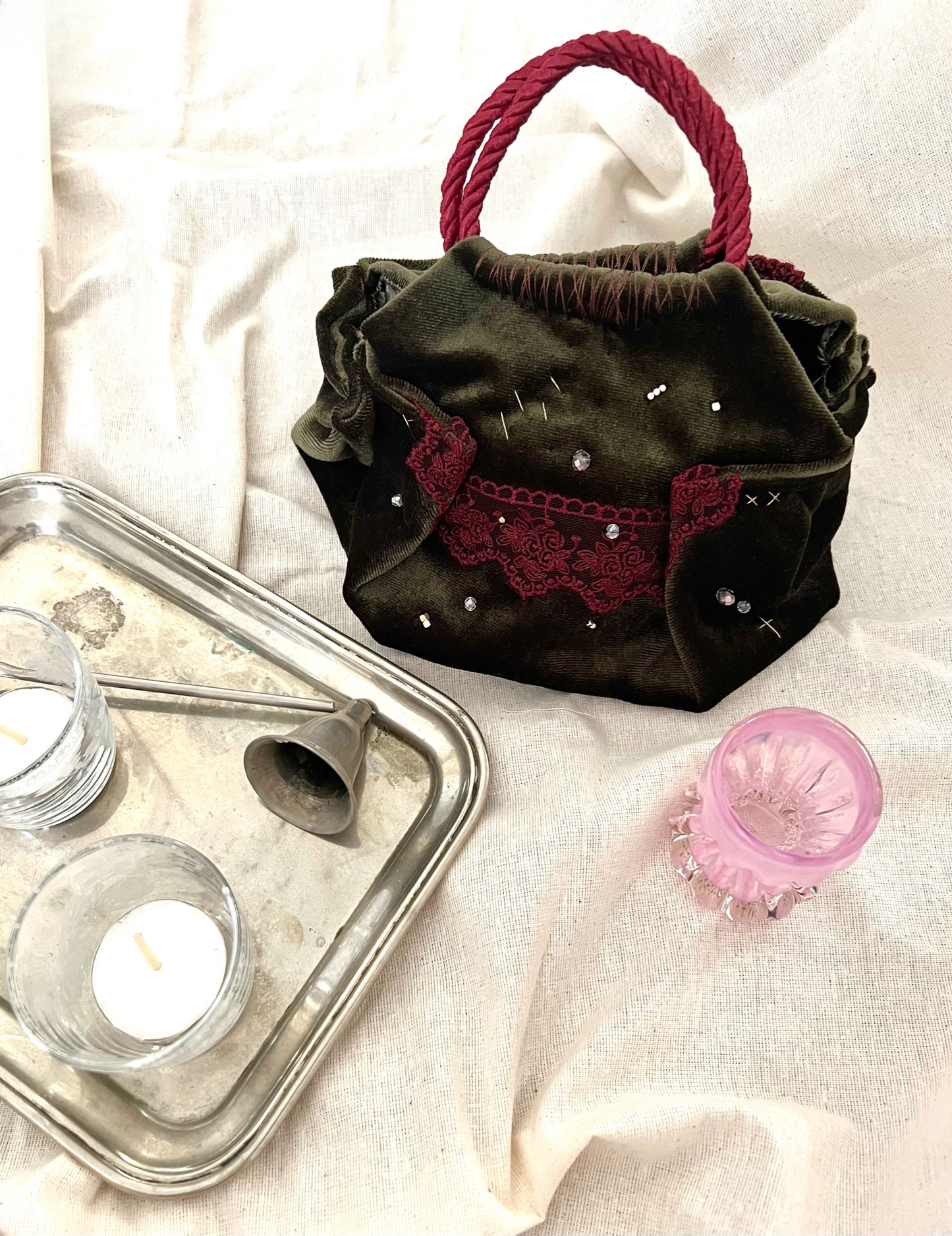 Mini green velvet bag with burgundy lace detail, handmade in Turkey by Esra Kayıra