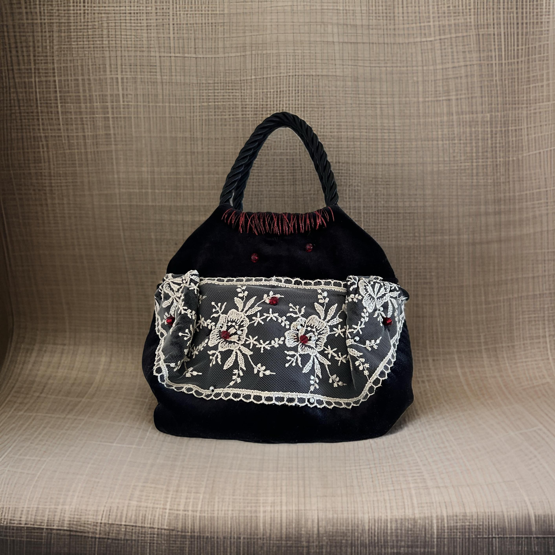 Mini black velvet bag handmade in Turkey by Esra Kayıra