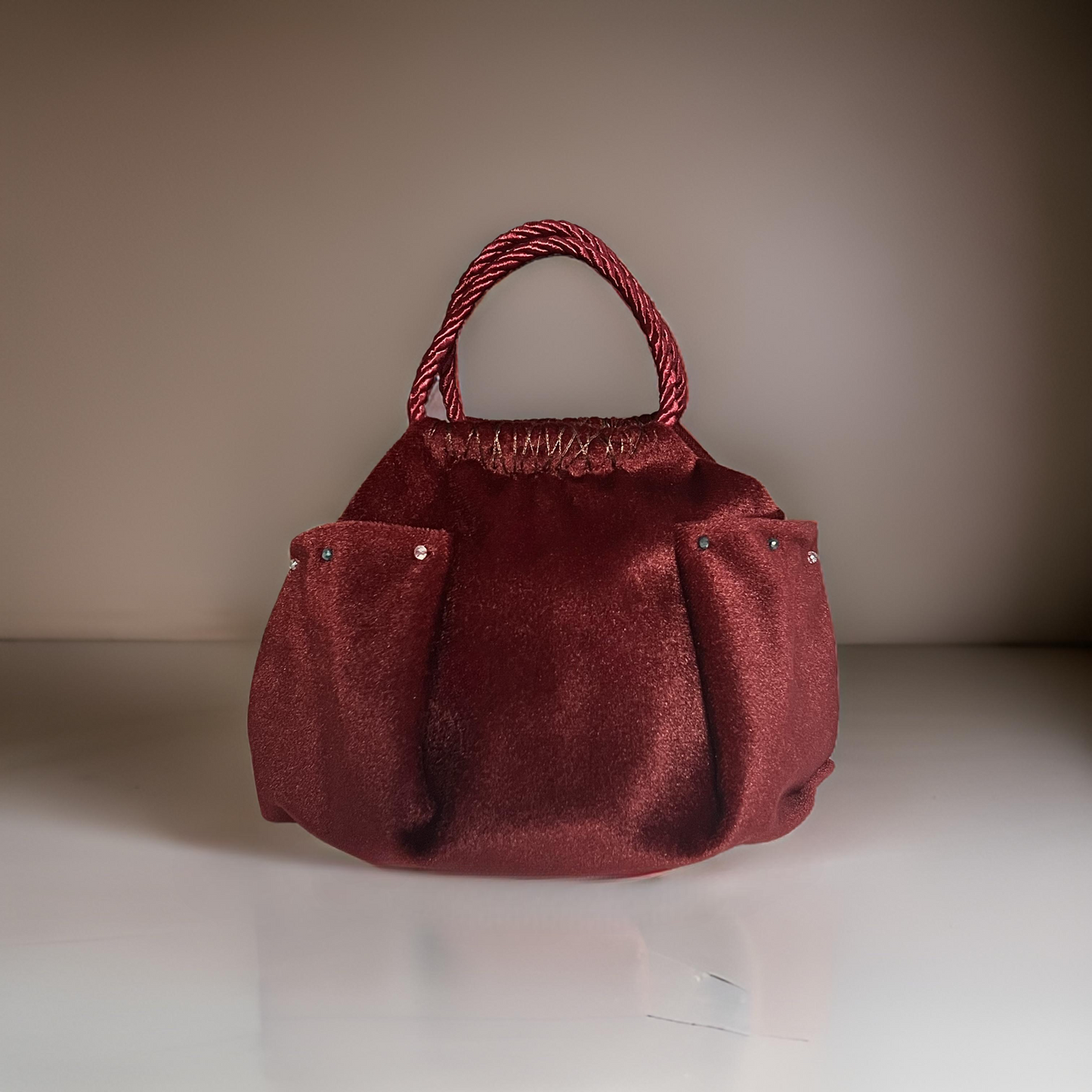 Mini velvet burgundy bag with white lace detail, handmade in Turkey by Esra Kayıra