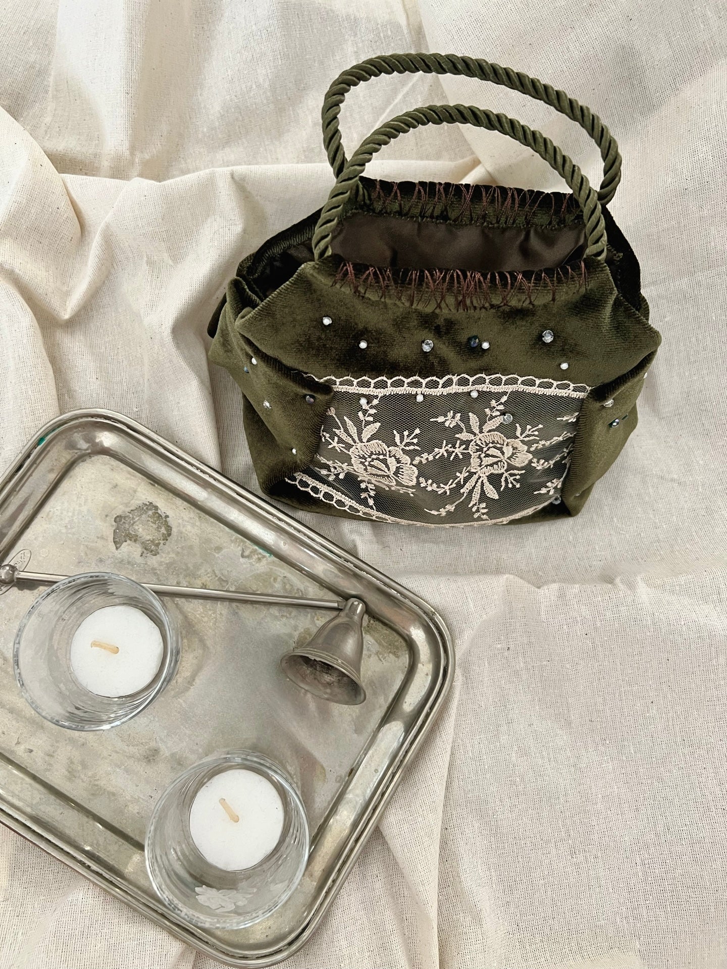 Mini velvet green bag handmade in Turkey by Esra Kayıra