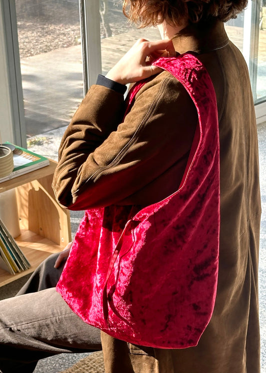 Red crushed velvet bag handmade in Turkey, Esra Kayira brand.